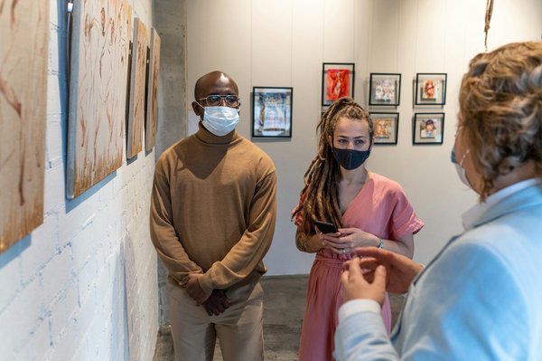 How to find guided tours focused on the history of the British suffragette movement?